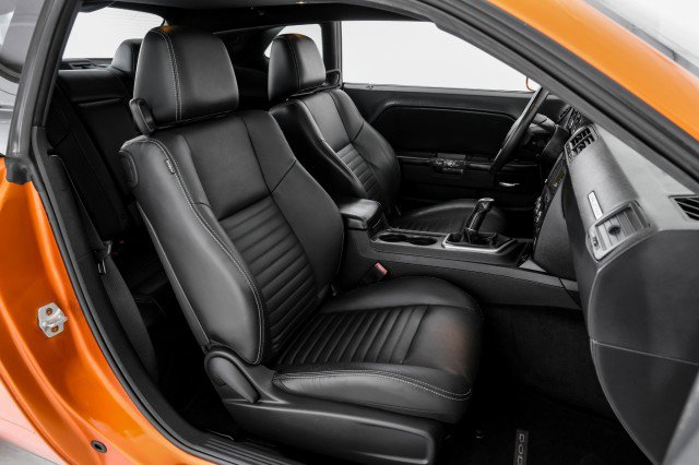 Used 2011 Dodge Challenger R/T RWD image 32