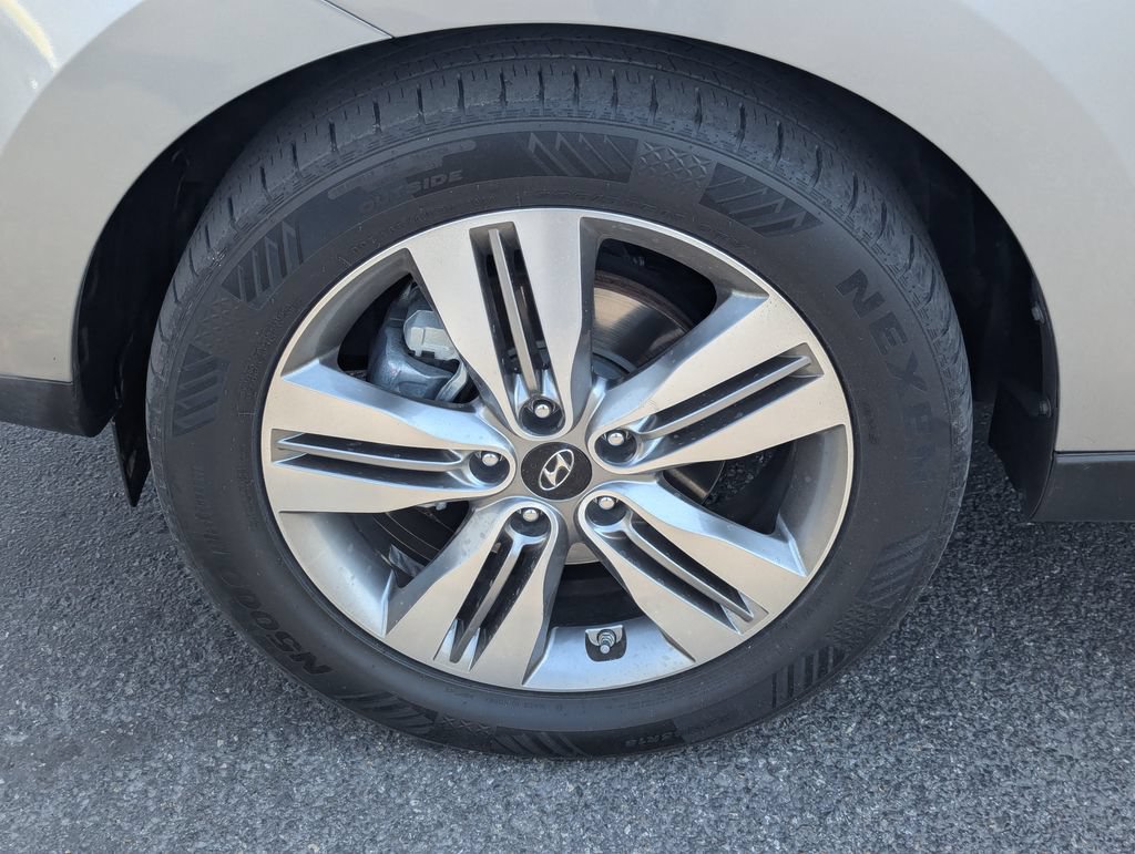 Used 2014 Hyundai Tucson Limited w/ Technology Package 02 FWD image 13