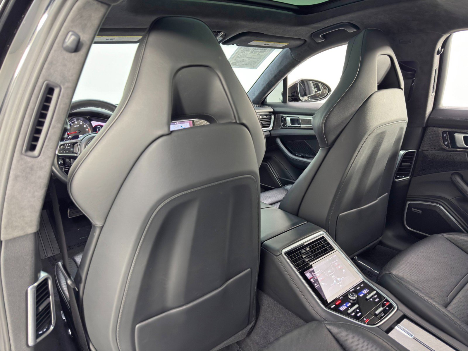 Used 2020 Porsche Panamera GTS w/ Premium Package Plus image 39