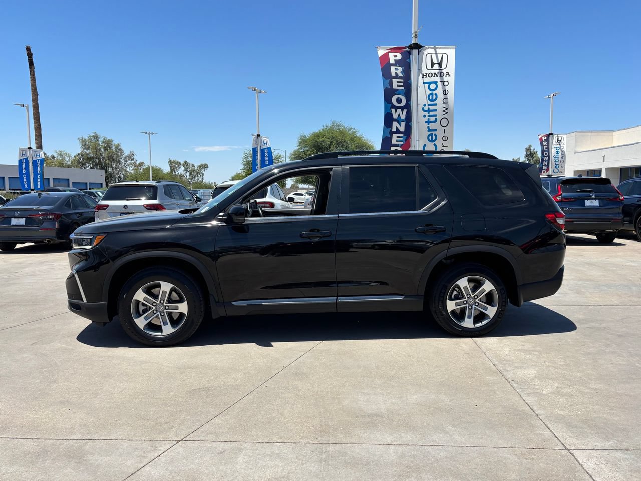 Certified 2025 Honda Pilot EX-L image 2