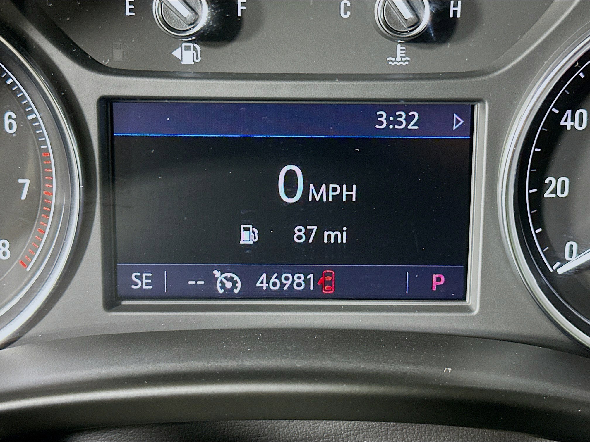 Used 2020 Buick Enclave Essence w/ LPO, Luxury Package FWD image 18