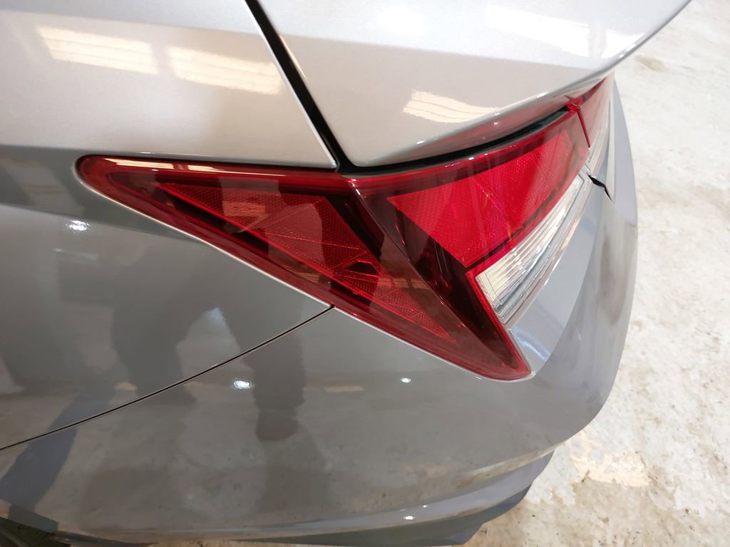 Used 2023 Hyundai Elantra SE FWD image 36
