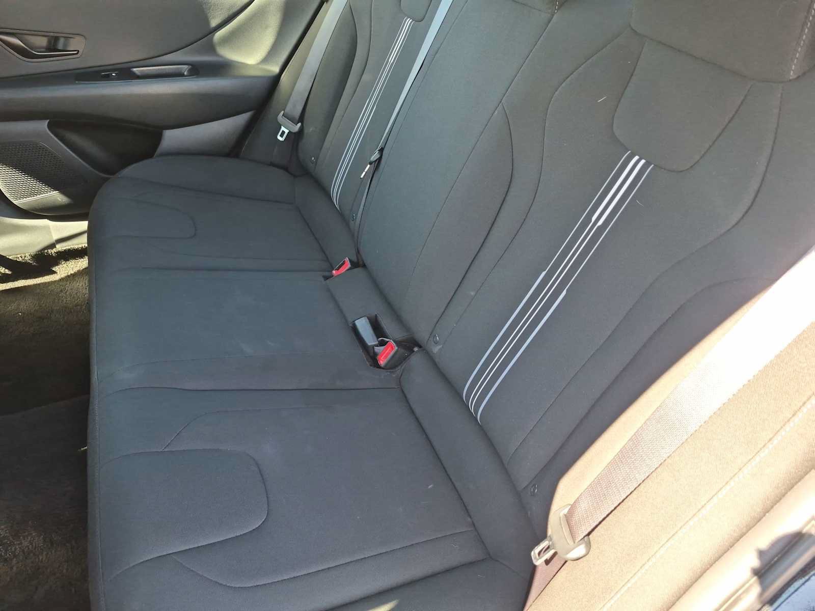 Used 2025 Hyundai Elantra SEL FWD image 18