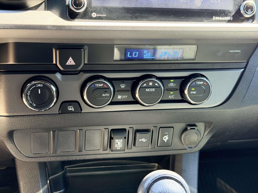 Certified 2022 Toyota Tacoma TRD Off-Road AWD/4WD image 5