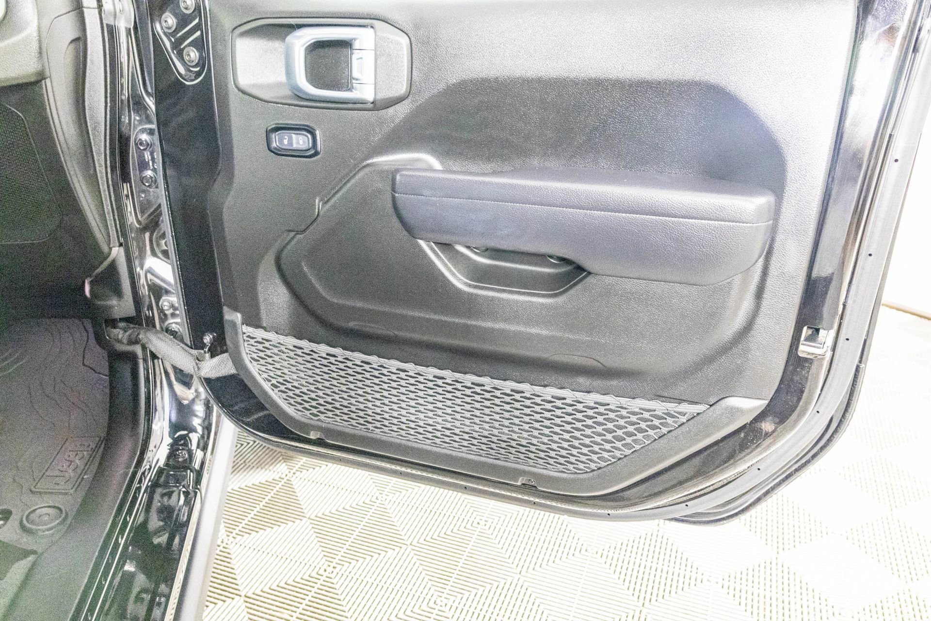 Used 2024 Jeep Wrangler Willys image 42