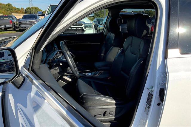 Used 2025 Kia Telluride S image 18