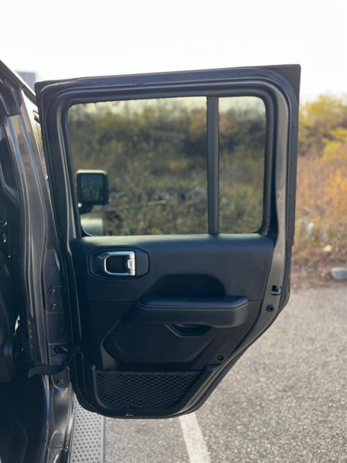 Used 2022 Jeep Gladiator Overland w/ Popular Equipment Package image 40