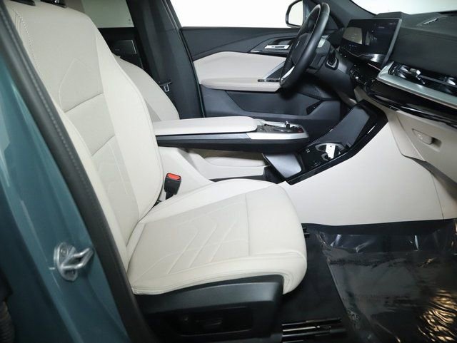 Certified 2025 BMW X2 xDrive28i w/ Premium Package image 36