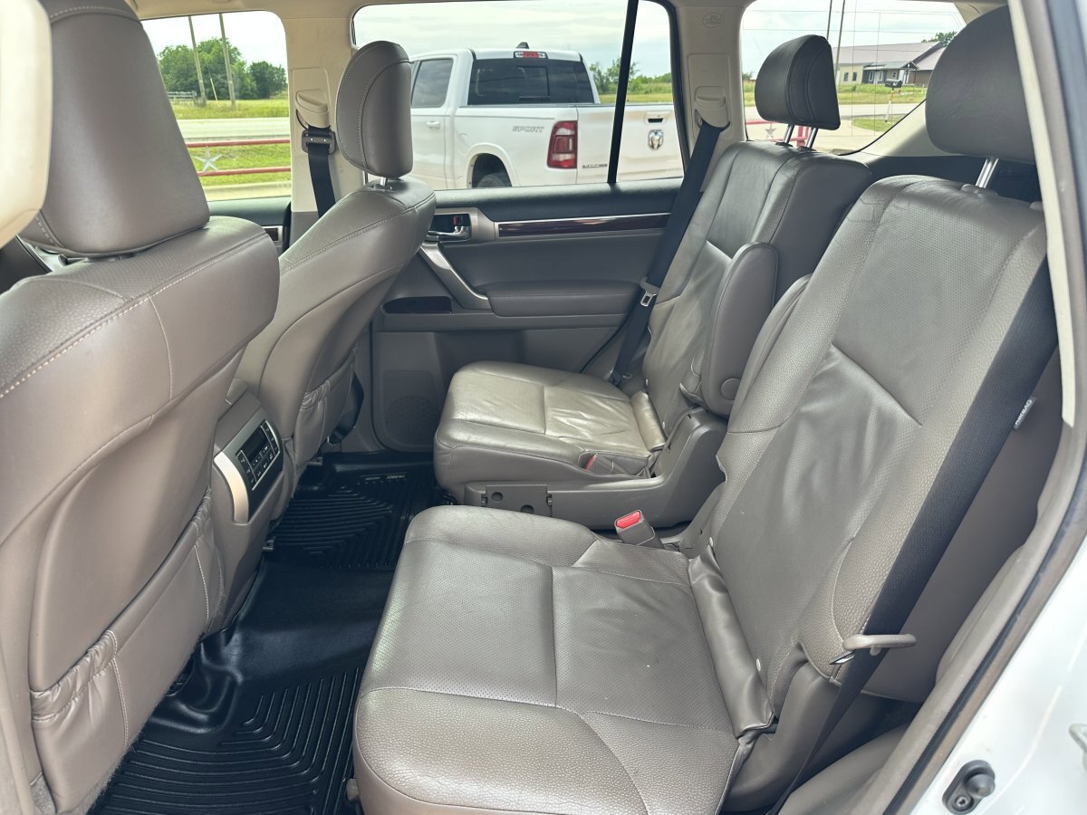Used 2017 Lexus GX 460 Premium AWD/4WD image 15