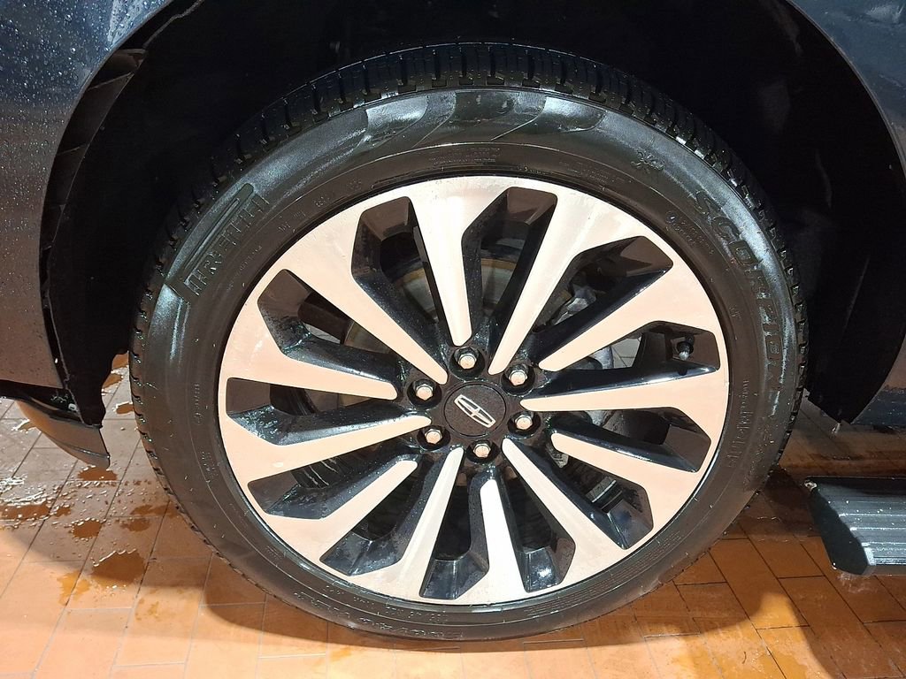 Used 2022 Lincoln Navigator Reserve image 6