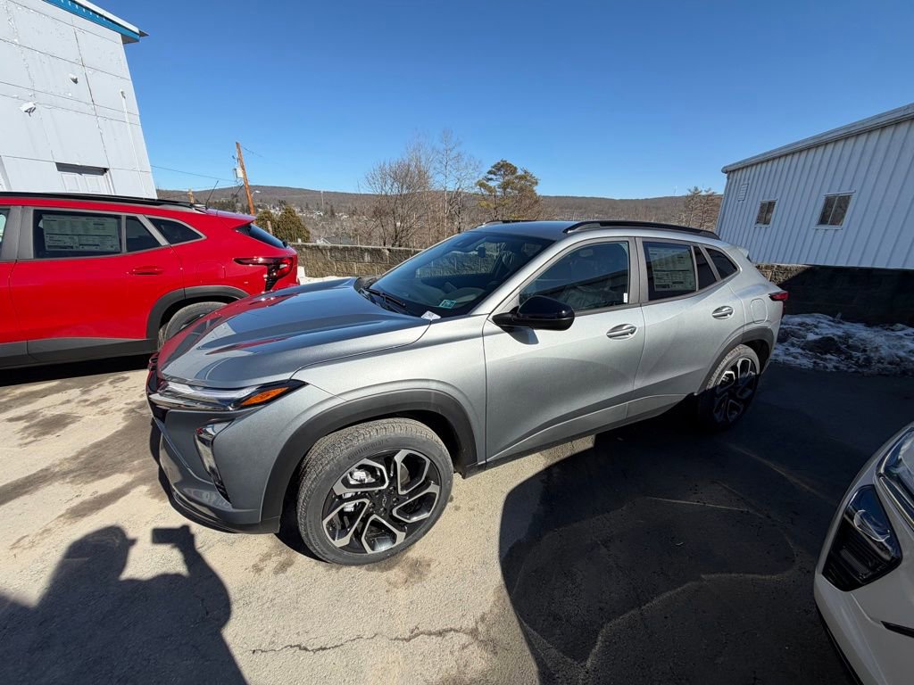New 2026 Chevrolet Trax RS image 2