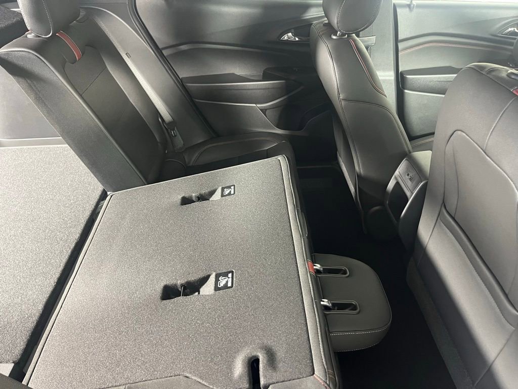 New 2026 Chevrolet Trax RS w/ Sunroof Package image 17