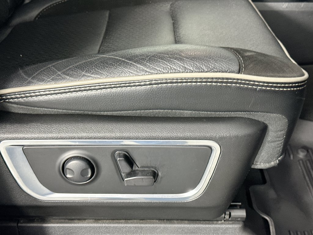 Used 2024 RAM 1500 Laramie RWD image 23