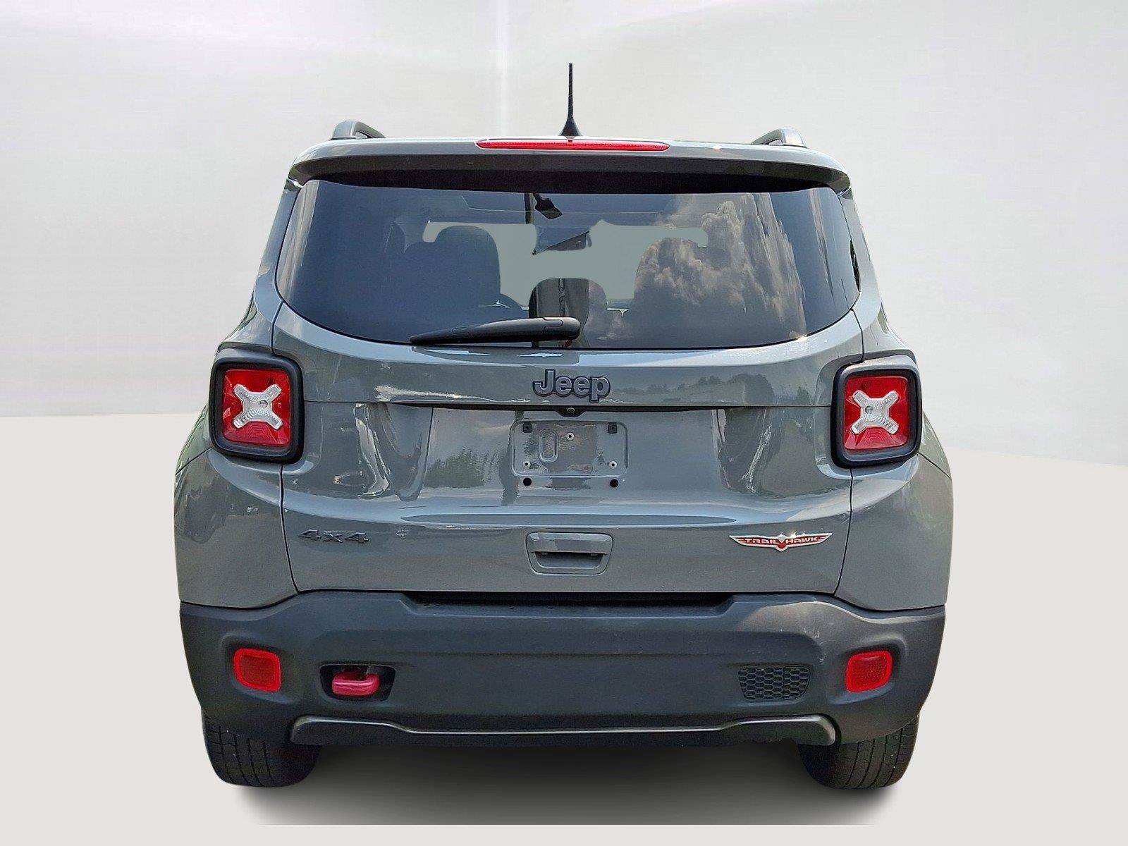 Certified 2022 Jeep Renegade Trailhawk w/ Sun/Sound Group AWD/4WD image 5