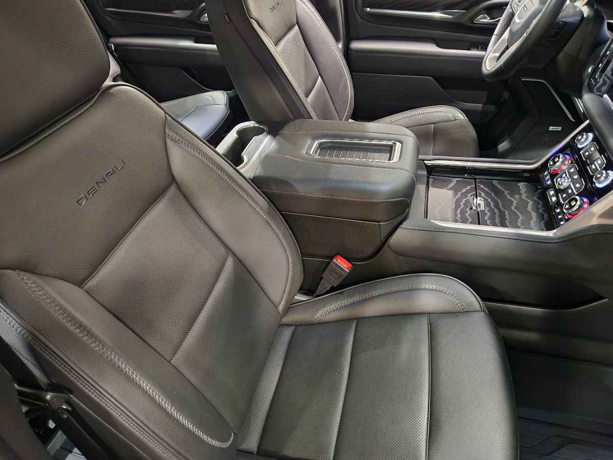 Used 2024 GMC Yukon Denali w/ Advanced Technology Package image 32