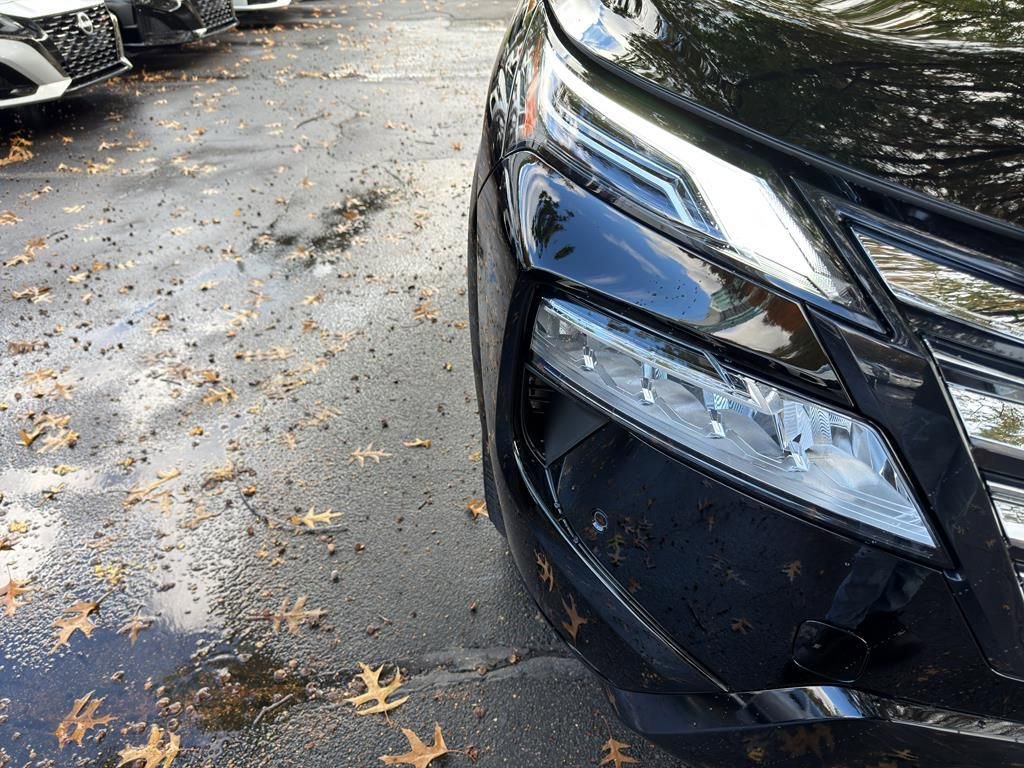 New 2026 Nissan Rogue Platinum image 10