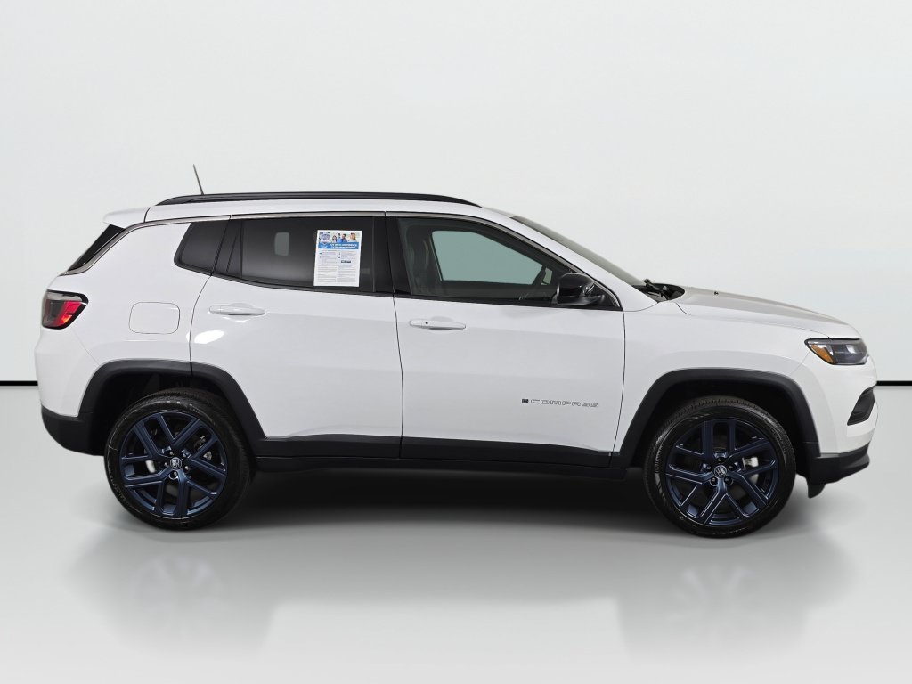 New 2026 Jeep Compass Latitude AWD/4WD image 3