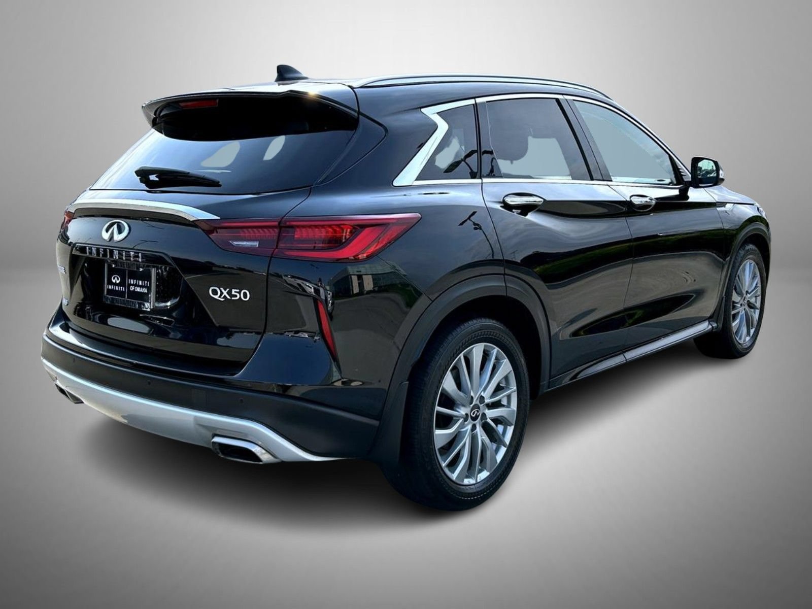 Certified 2025 INFINITI QX50 Luxe AWD/4WD image 5