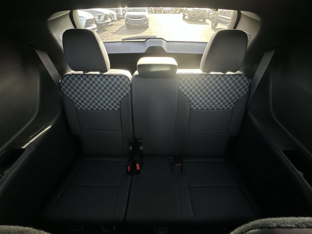 Used 2024 GMC Acadia Denali w/ LPO, Floor Liner Package AWD/4WD image 23