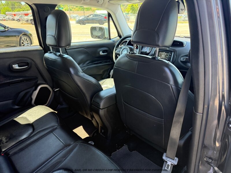 Used 2016 Jeep Renegade Limited AWD/4WD image 17