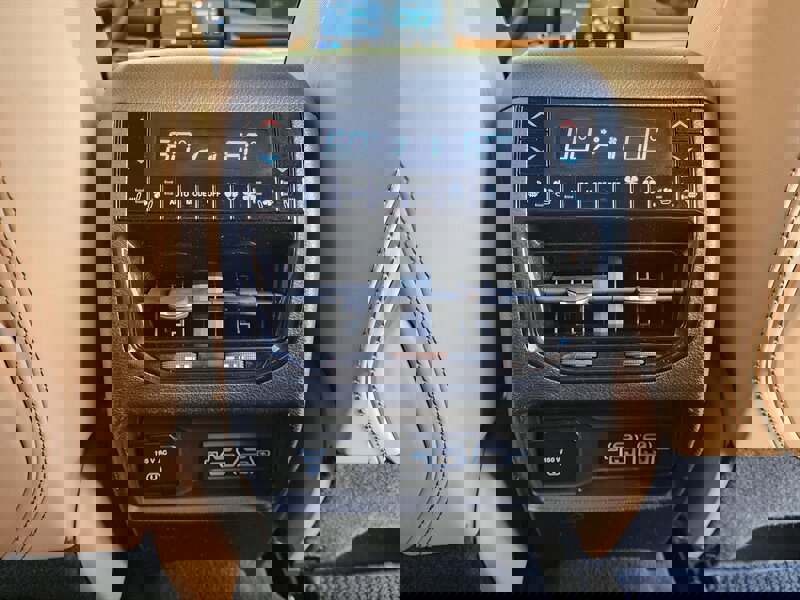 Used 2023 Jeep Grand Cherokee L Summit AWD/4WD image 87