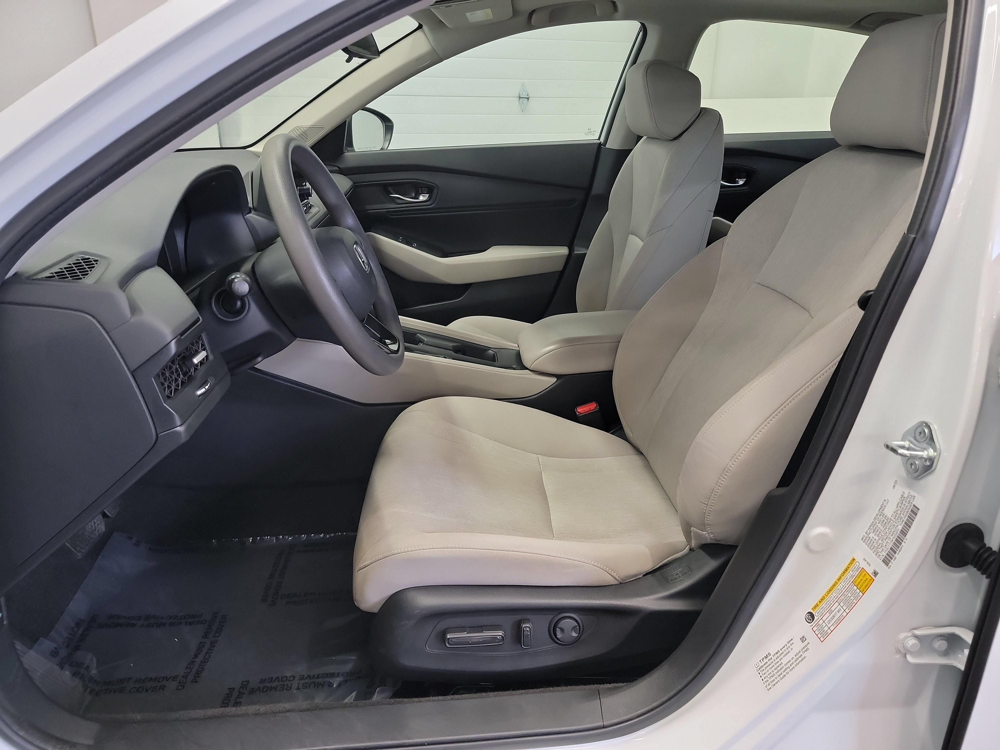 Used 2023 Honda Accord EX image 12