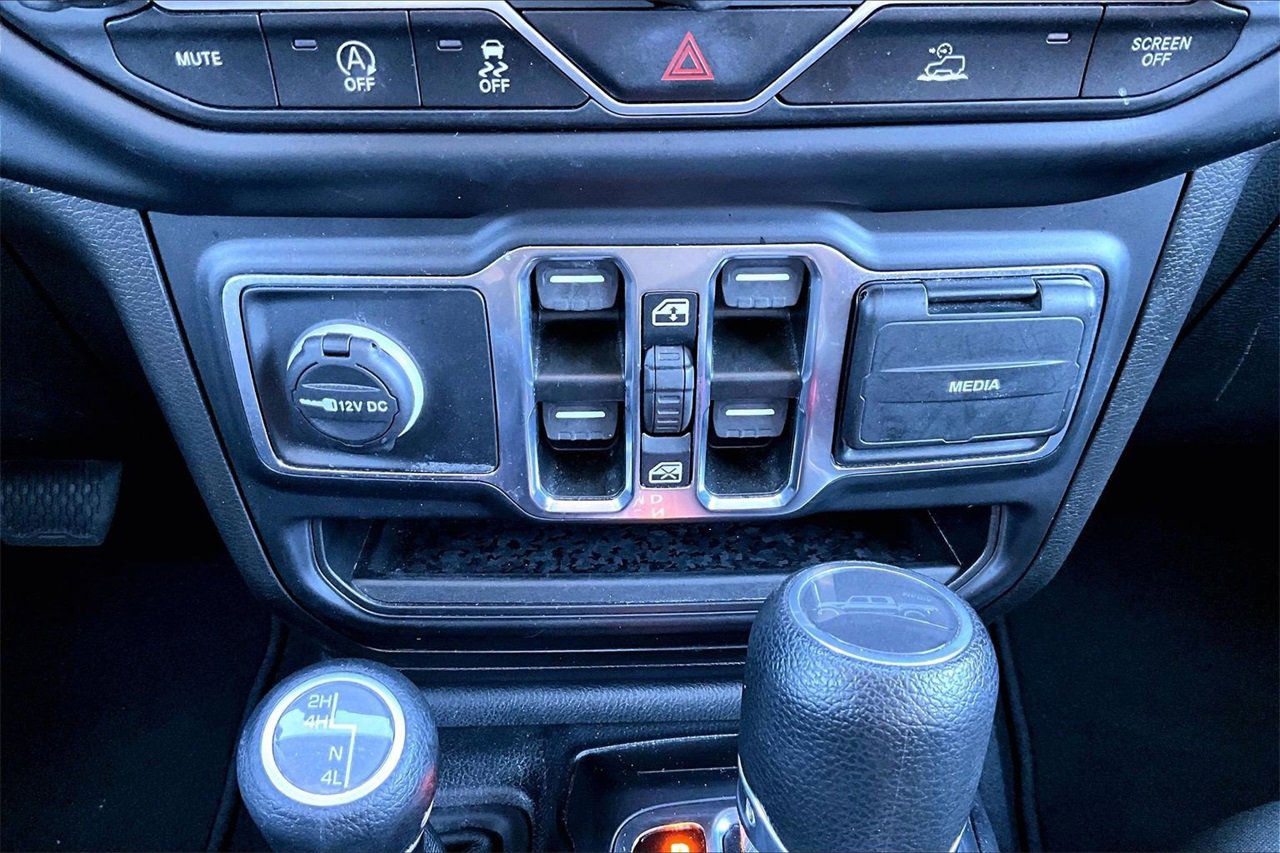 Certified 2023 Jeep Gladiator Overland image 17