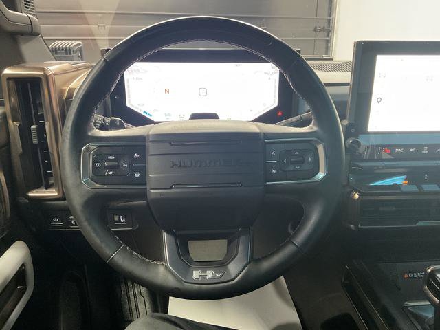 Used 2024 GMC Hummer EV 2X w/ LPO, Illumination Package AWD/4WD image 18