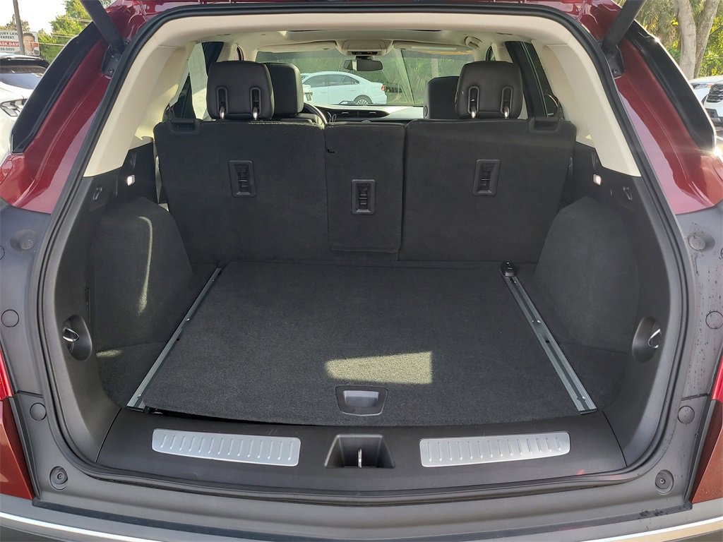 Used 2017 Cadillac XT5 Luxury w/ Driver Awareness Package image 7