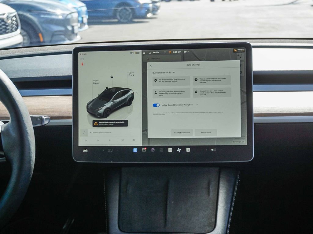 Used 2023 Tesla Model Y Performance AWD/4WD image 16