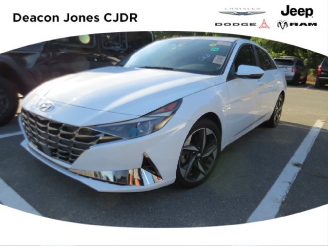 Used 2022 Hyundai Elantra SEL w/ Convenience + Premium Package