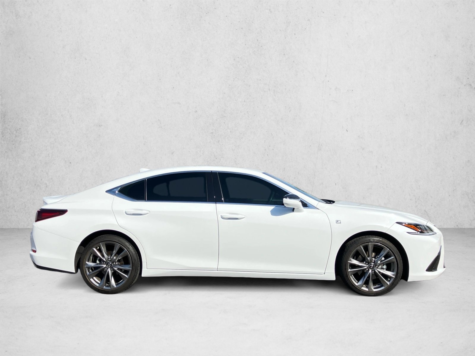 Used 2020 Lexus ES 350 F Sport w/ Accessory Package FWD image 4