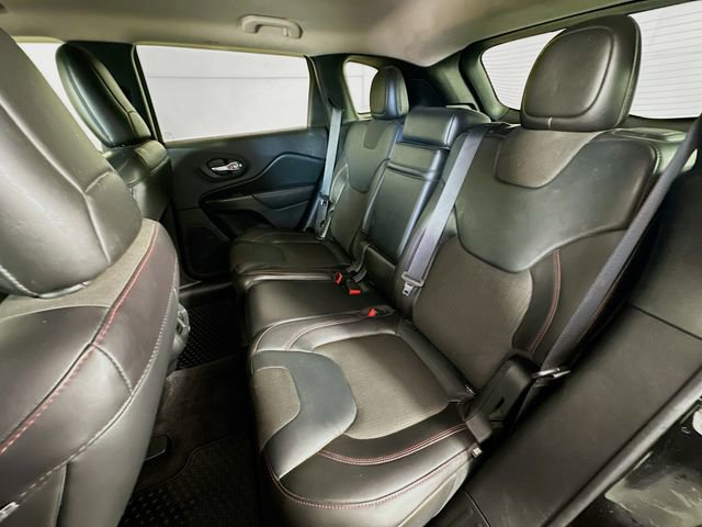 Used 2016 Jeep Cherokee Trailhawk image 23