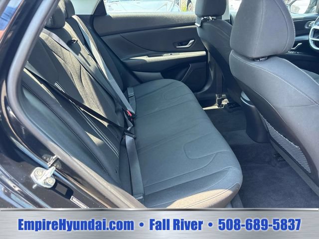 Used 2022 Hyundai Elantra SEL w/ Convenience + Premium Package FWD image 14