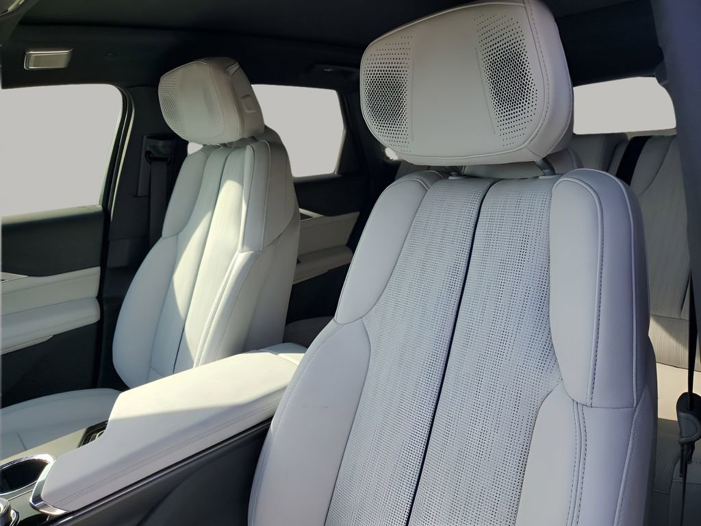 New 2026 Cadillac Lyriq Premium Luxury w/ LPO, Floor Liner Package image 31