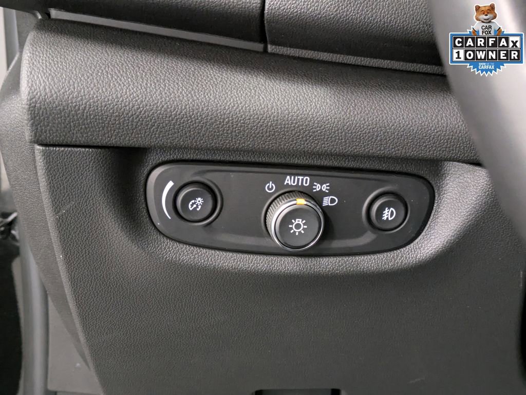 Used 2018 Buick Regal Essence w/ Driver Confidence Package #1 image 21