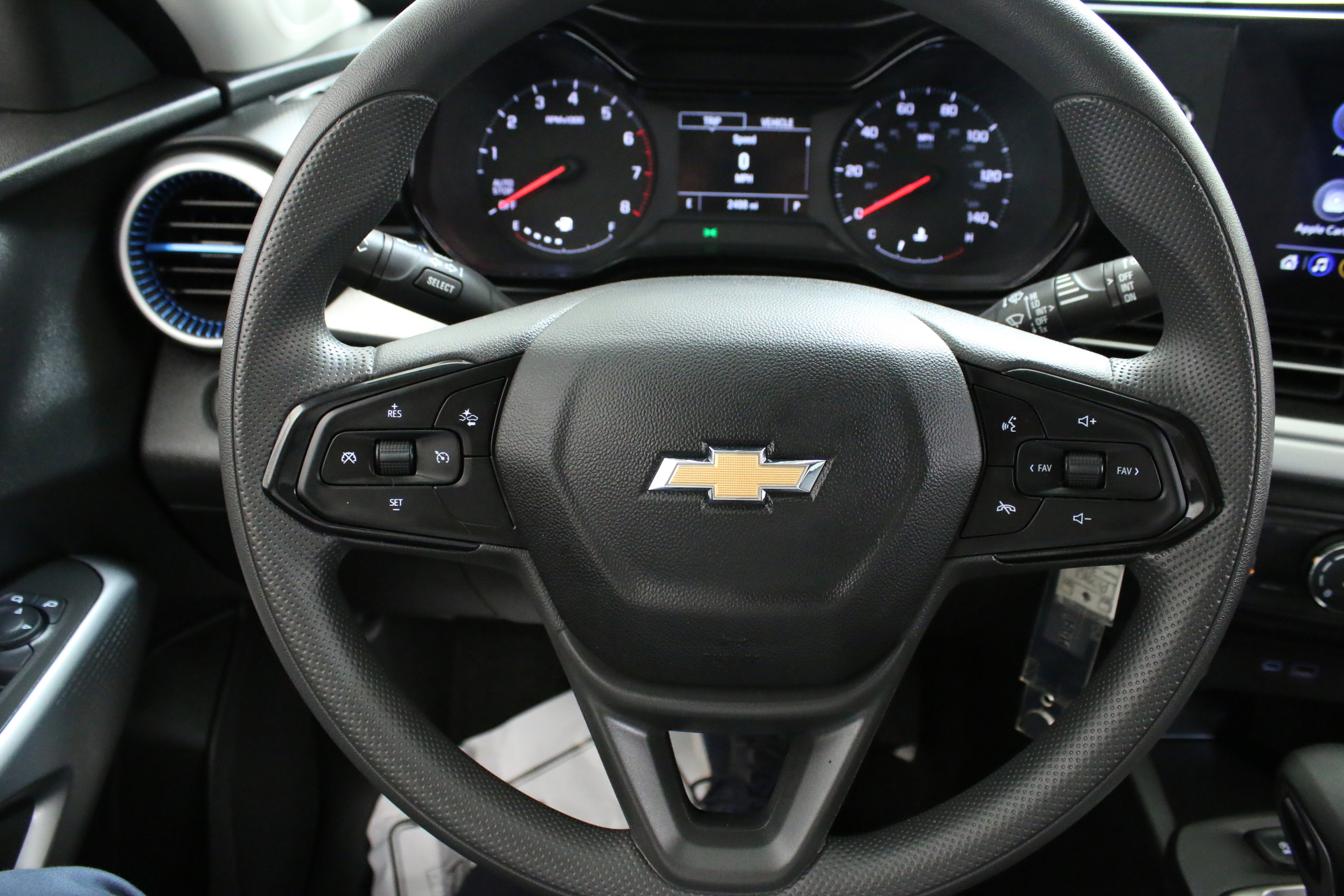 Used 2025 Chevrolet Trax LS image 13