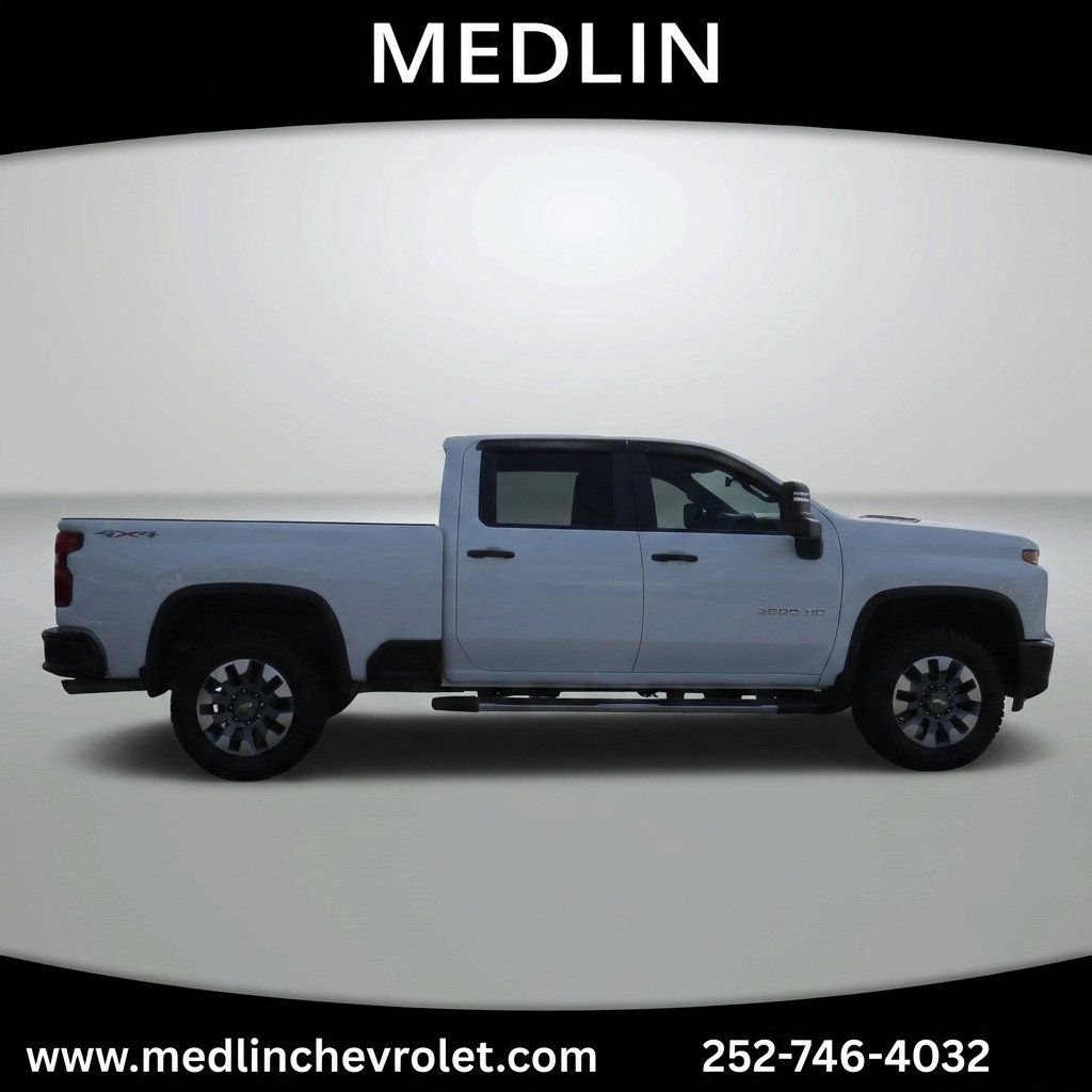 Used 2023 Chevrolet Silverado 2500 Custom w/ Custom Value Package AWD/4WD image 9