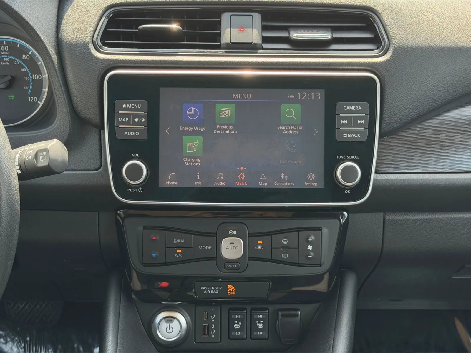 Used 2020 Nissan Leaf SV w/ SV Technology Package image 21