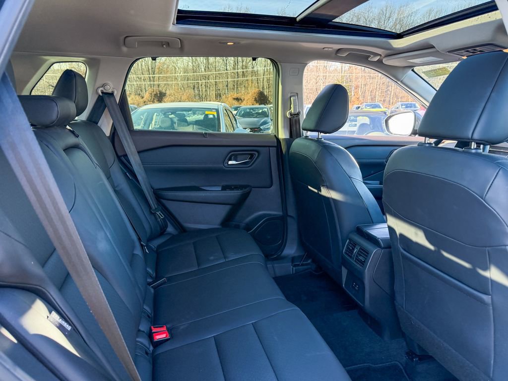 Certified 2023 Nissan Rogue SV w/ SV Premium B Package image 20