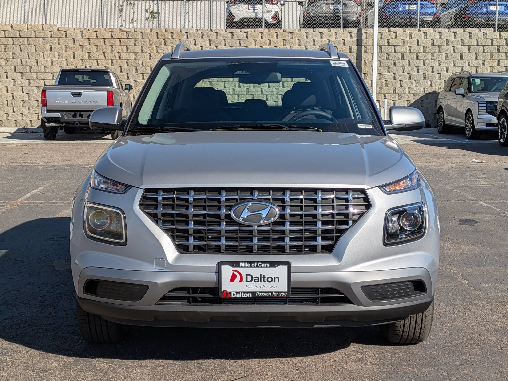 New 2026 Hyundai Venue SEL FWD image 2