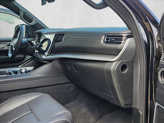 Used 2025 Jeep Wagoneer L Series II w/ Premium Group I AWD/4WD image 20