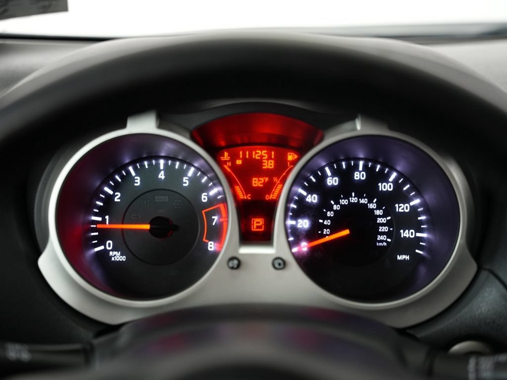 Used 2013 Nissan Juke SV AWD/4WD image 16
