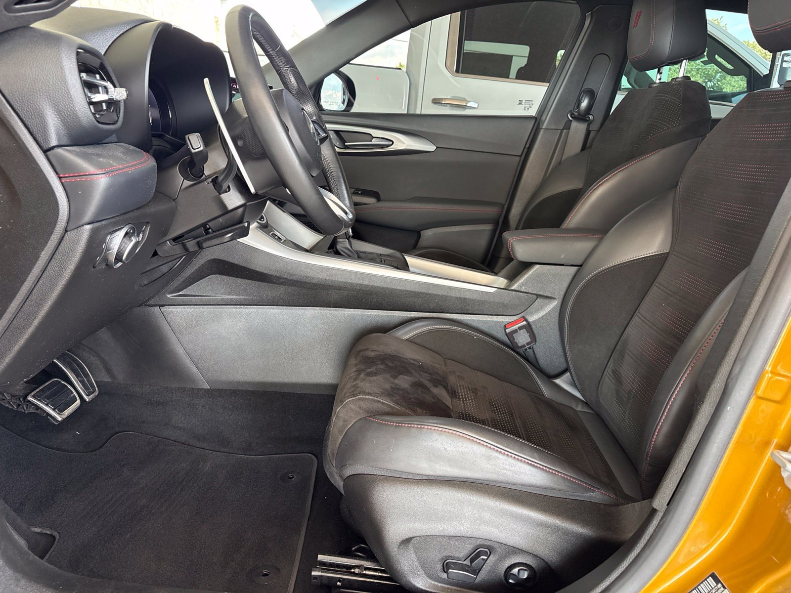 Used 2024 Dodge Hornet R/T AWD/4WD image 14