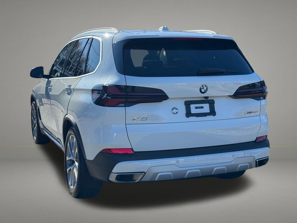 Used 2024 BMW X5 xDrive40i w/ Premium Package image 3