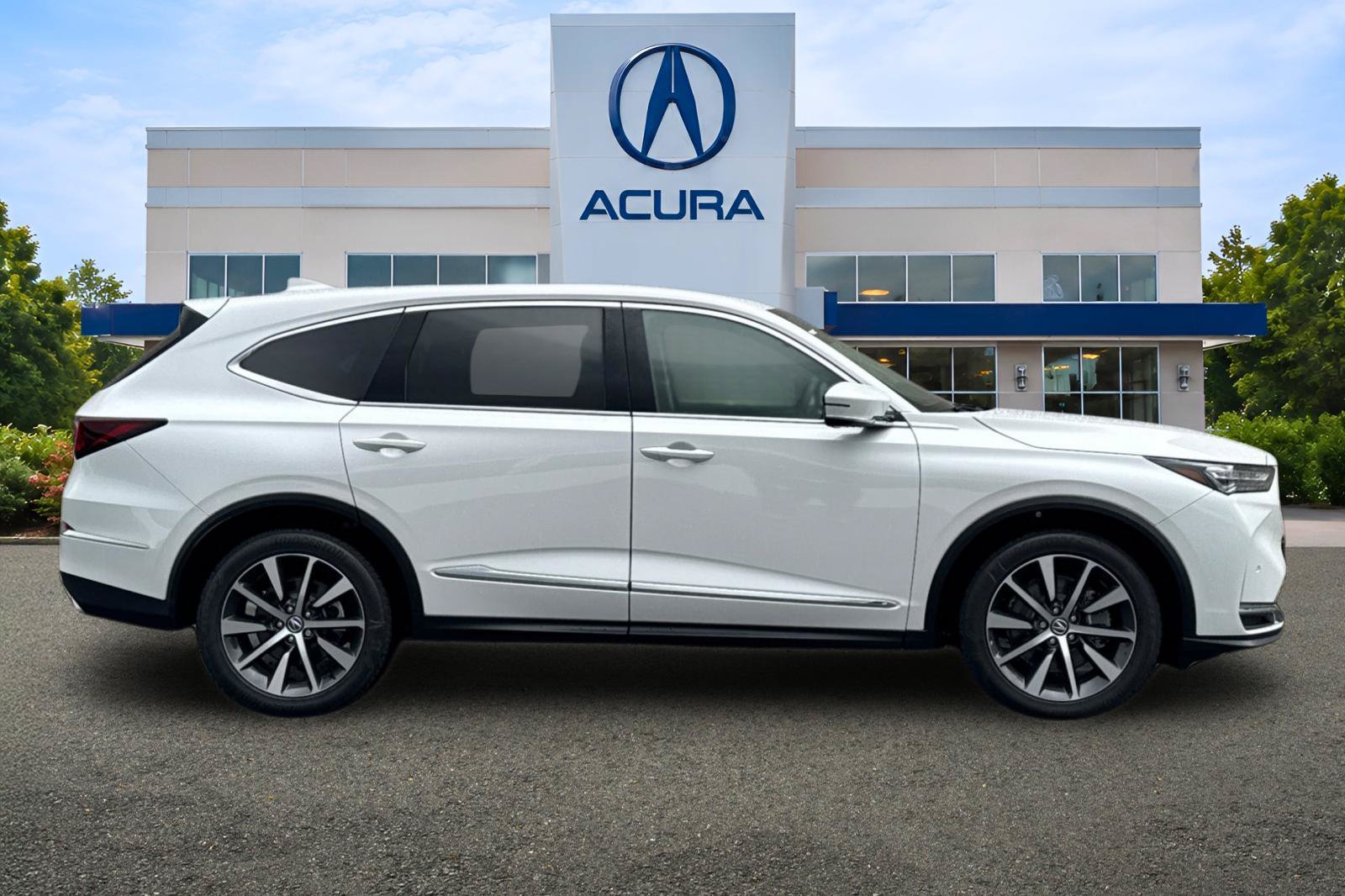 New 2026 Acura MDX w/ Technology Package FWD image 2