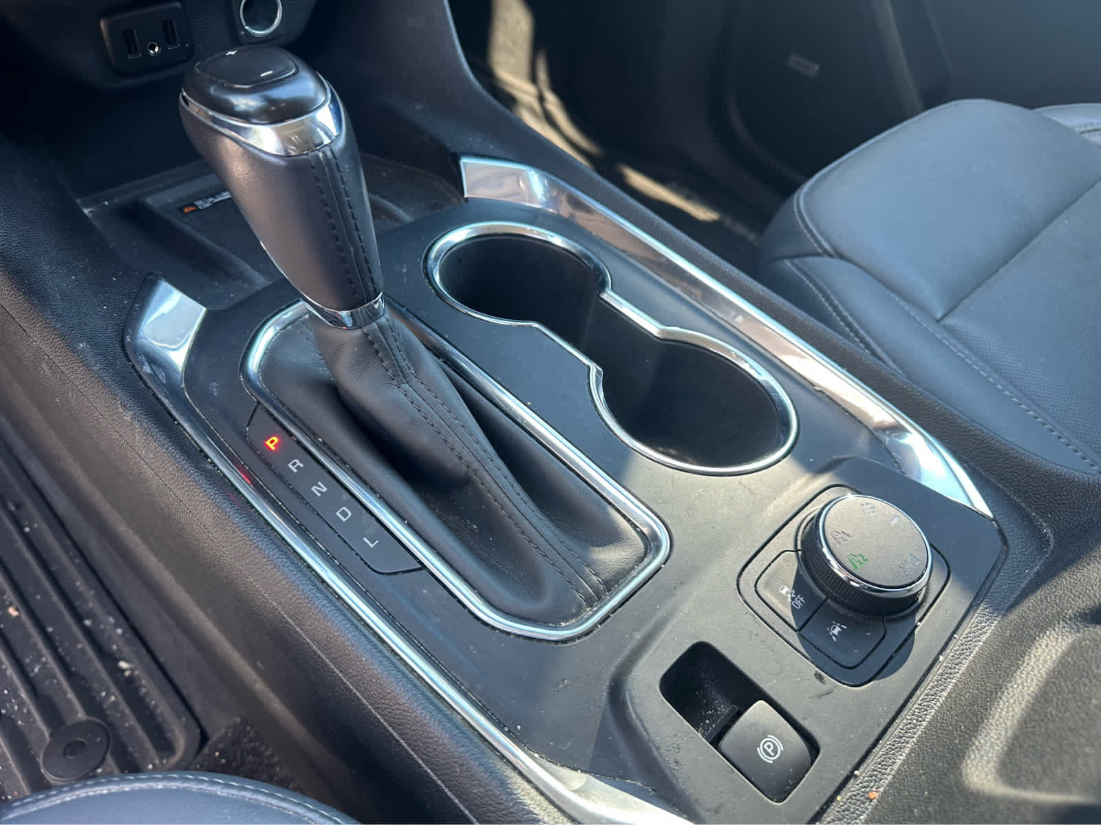 Used 2018 Chevrolet Traverse Premier AWD/4WD image 15