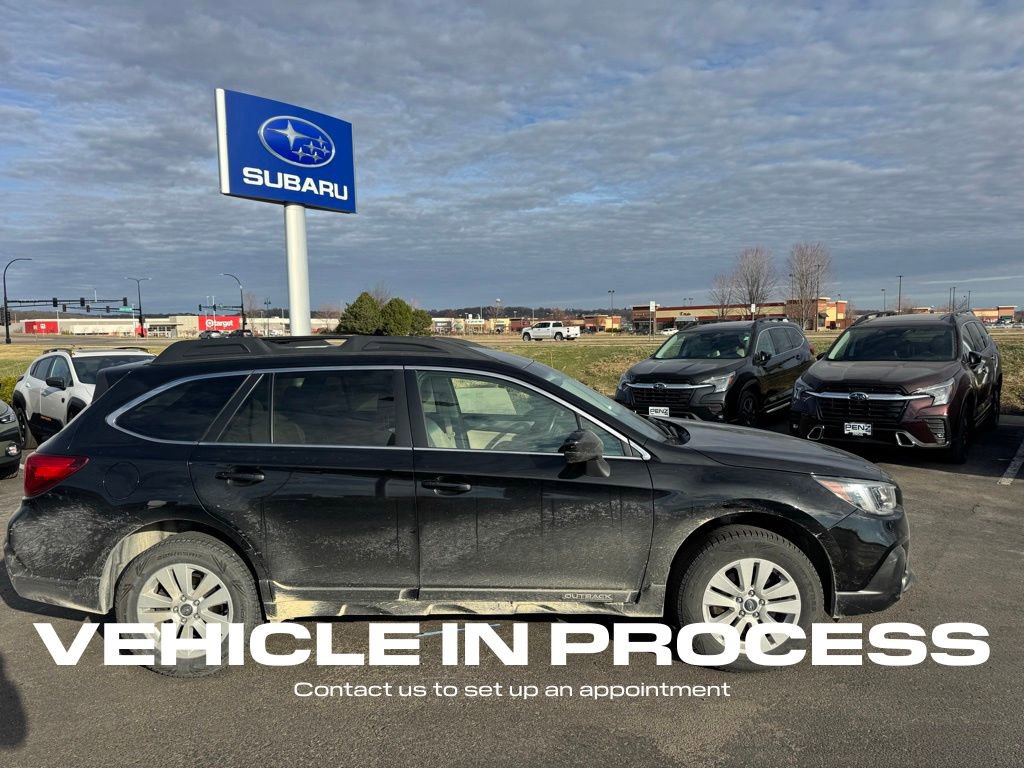 Used 2019 Subaru Outback 2.5i Premium image 3