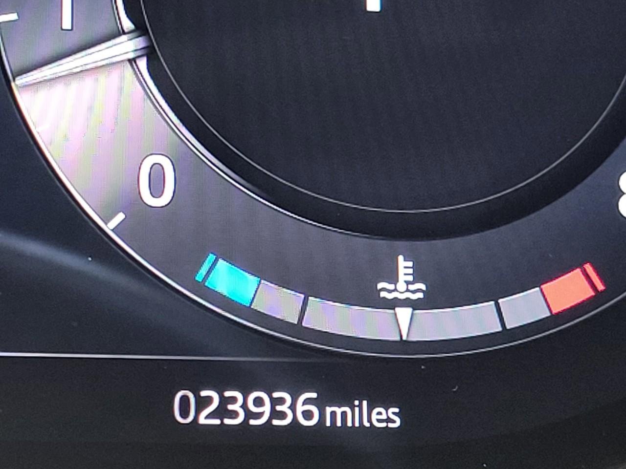 Used 2024 Land Rover Range Rover SE image 2