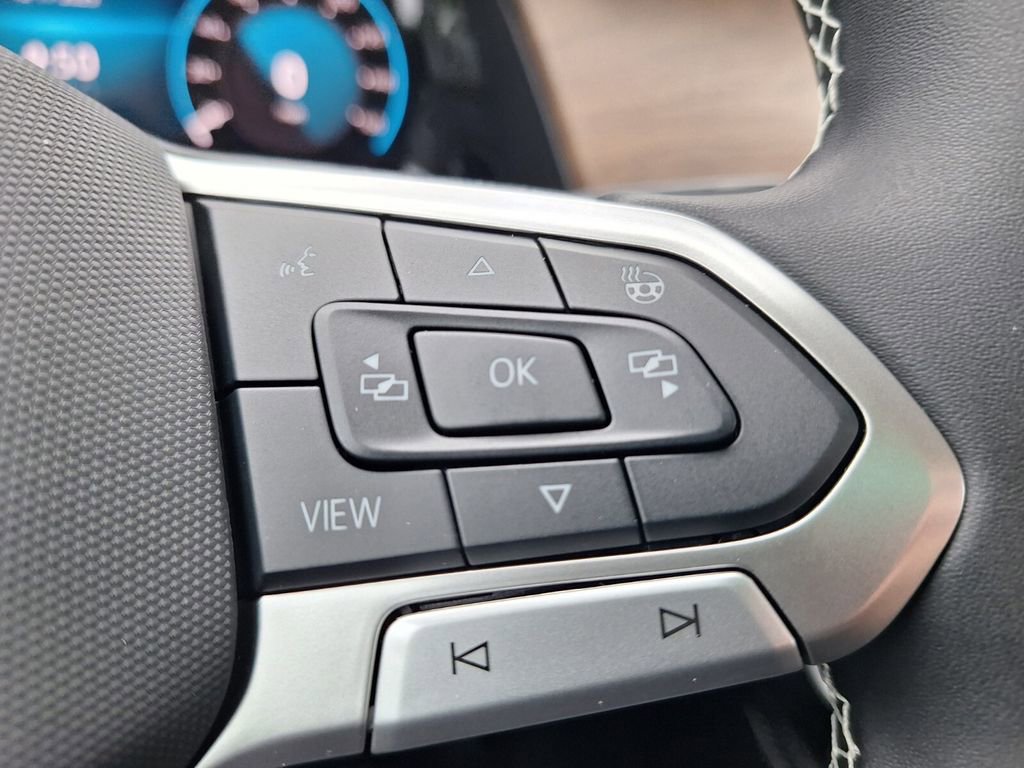 New 2026 Volkswagen Atlas SE image 13